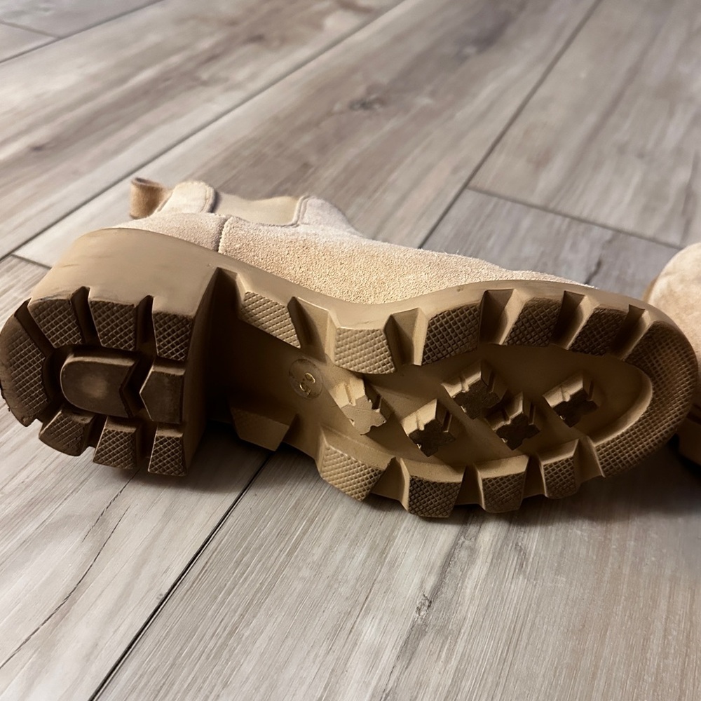 Steve Madden Chelsea boots - Picture 3 of 4